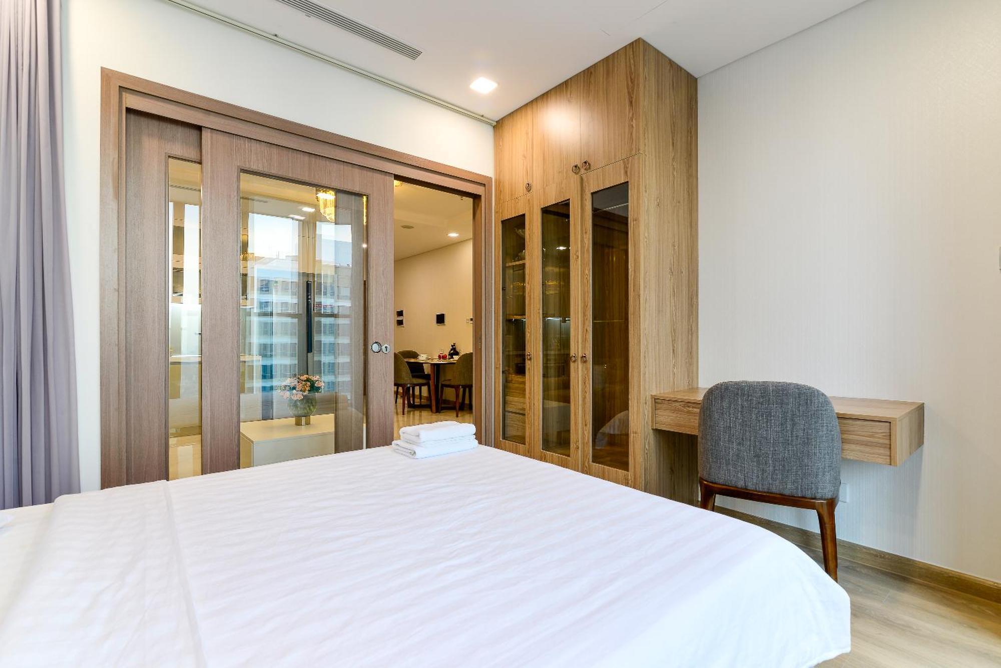 Landmark 81 Condotel Garden Bay *