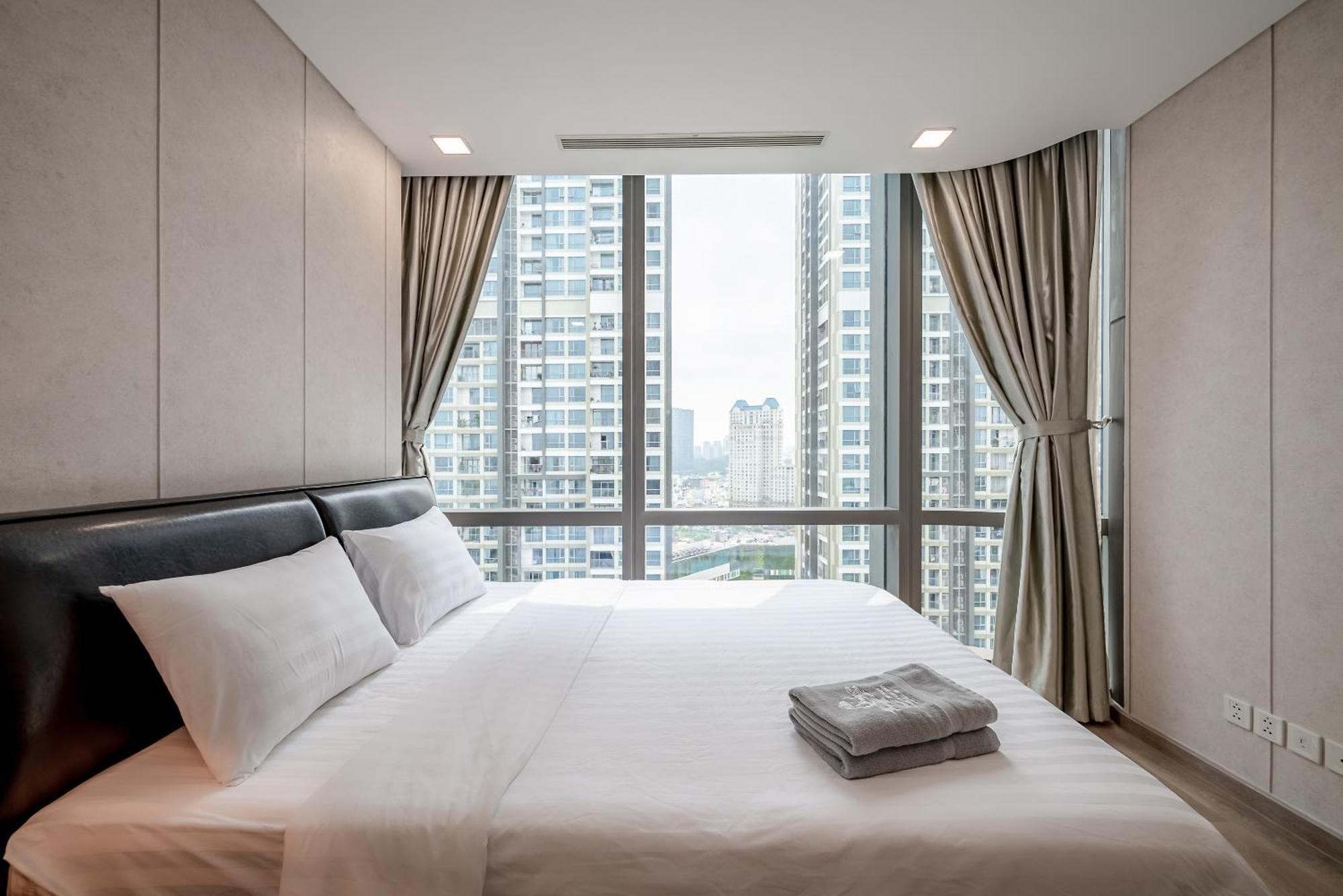 Landmark 81 Condotel Garden Bay *